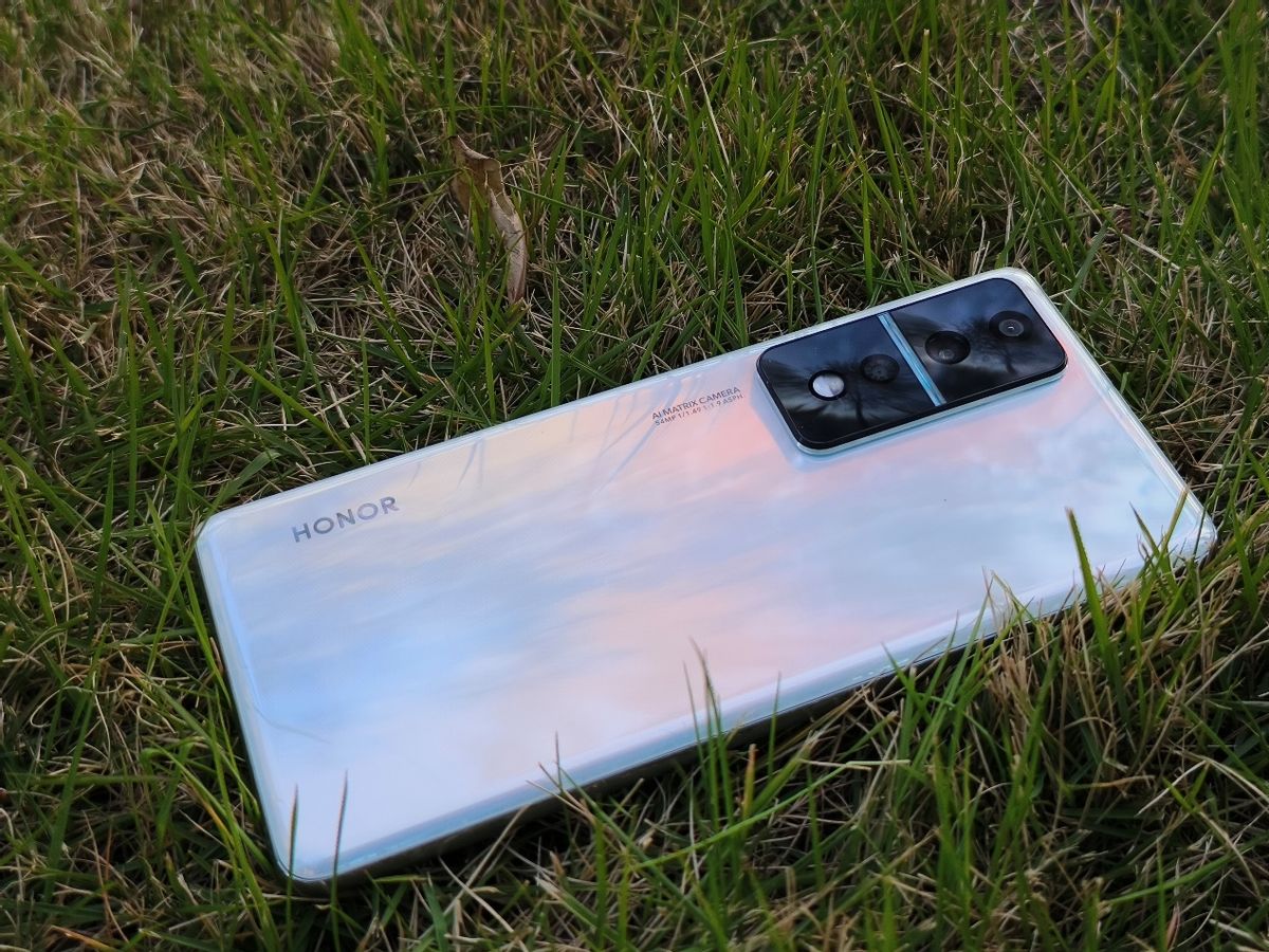 三款性价比很高适合学生党的手机,5款2500以内性价比较高的手机推荐