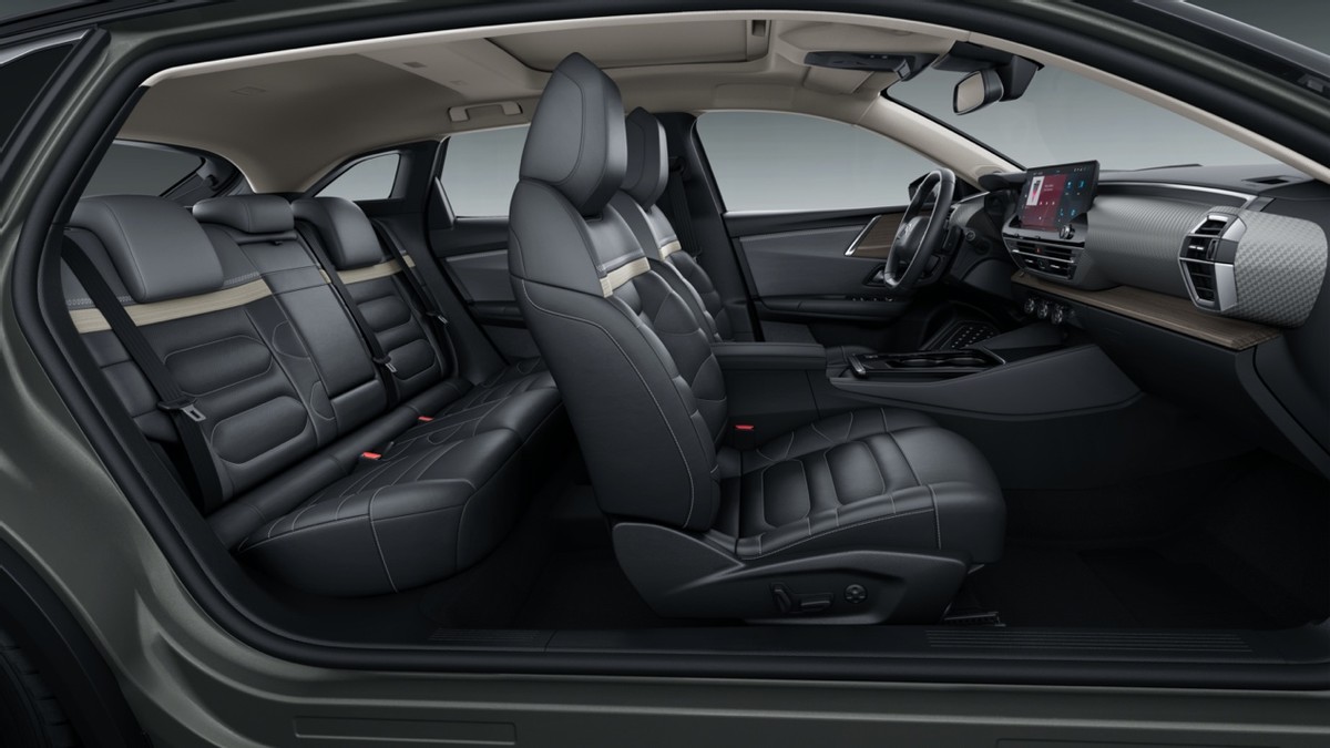 凡尔赛c5x势不凡享不凡,凡尔赛c5x十大全系标配