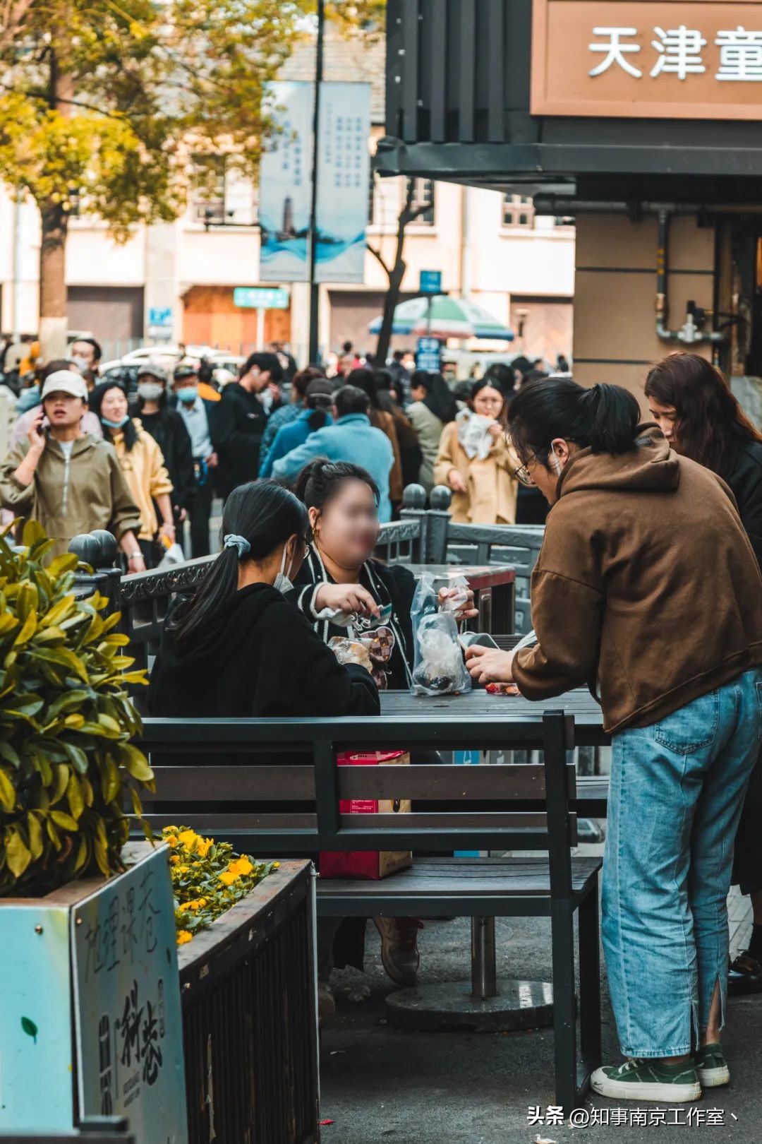 在南京来科巷就三件事：排队、排队、排队！