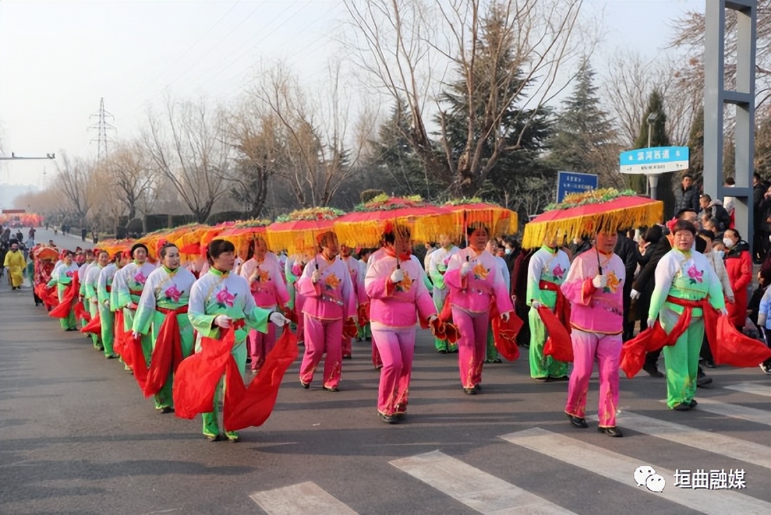 锣鼓喧天庆佳节舞龙舞狮闹元宵,锣鼓喧天闹元宵红红火火过佳节