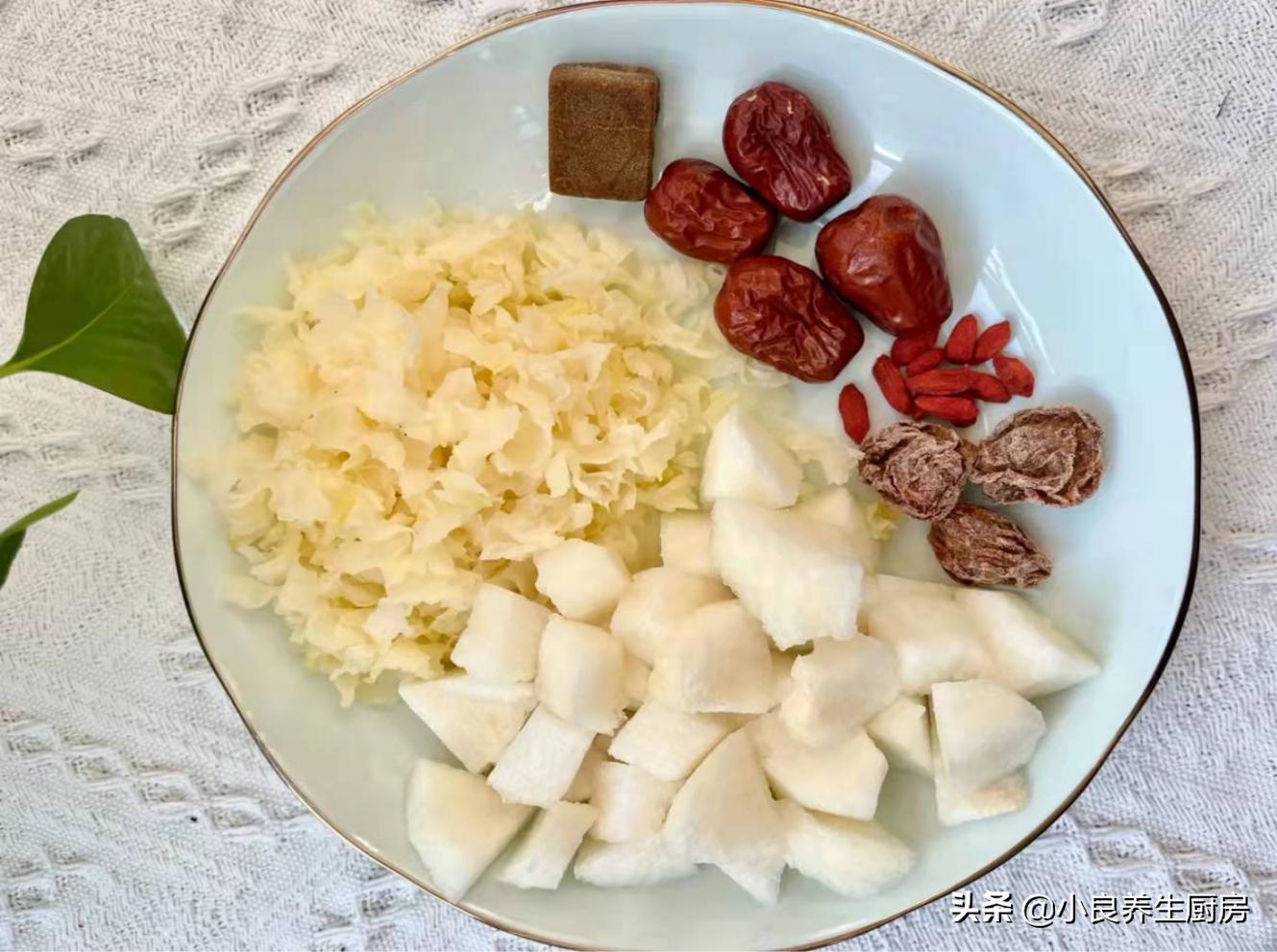 秋冬季天气干燥牢记这款汤,冬天喝什么汤好降火润肺止咳