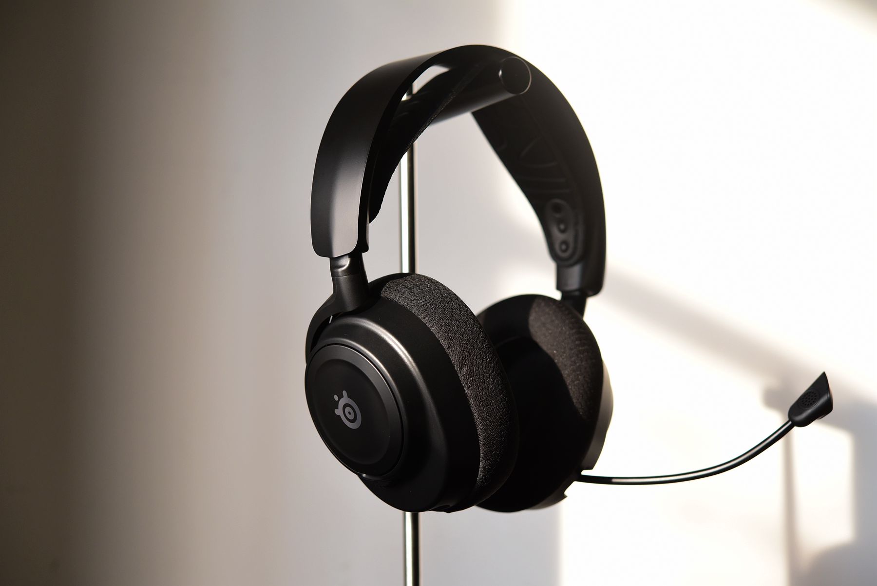 赛睿发布寒冰7x游戏耳机,赛睿寒冰新星arctisnovaprowireless测评