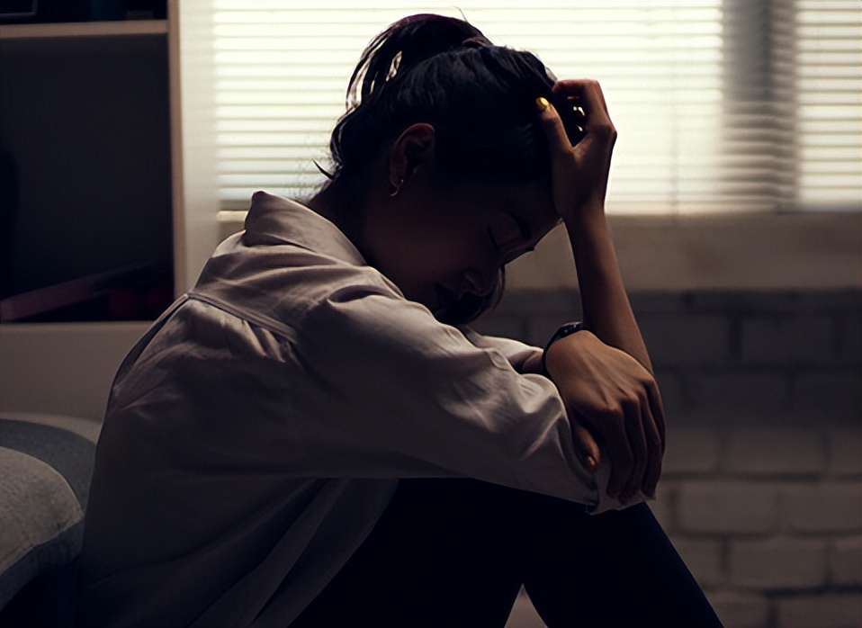 女性便后可以用普通卫生纸擦吗,女生上完厕所后该用湿巾擦拭吗