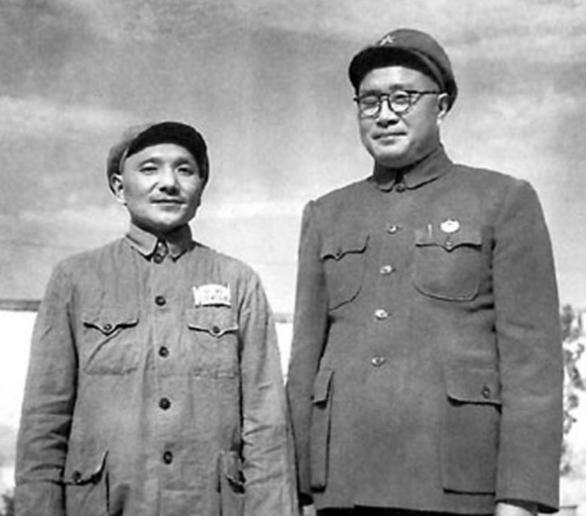 王近山逝世，*小平邓**在悼词上划掉四个字，14年后为其题一代战将