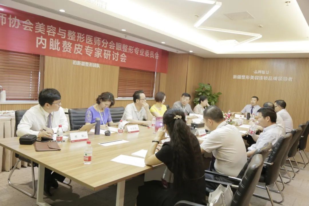 倍感荣幸倍受鼓舞,倍感荣幸备受激励