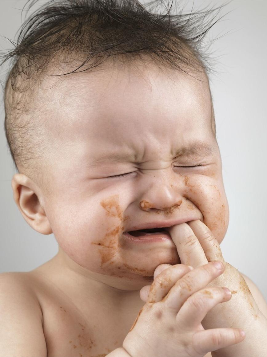 一岁的宝宝吃手指要不要阻止,六个月宝宝吃手指要阻止吗