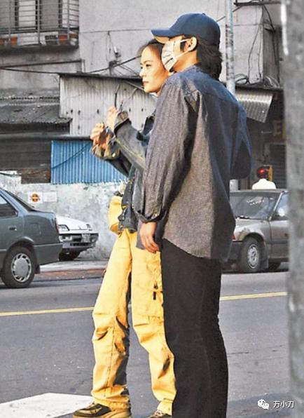 万小刀介绍,万小刀素材