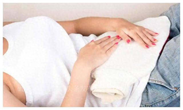 21岁大学生确诊“外阴癌”，后悔痛哭：都怪自己太无知，不懂爱惜