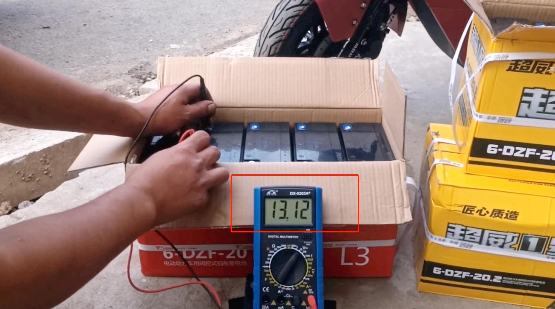 电动车换电池超威好还是理士好,电动车换电瓶原装的好还是超威好