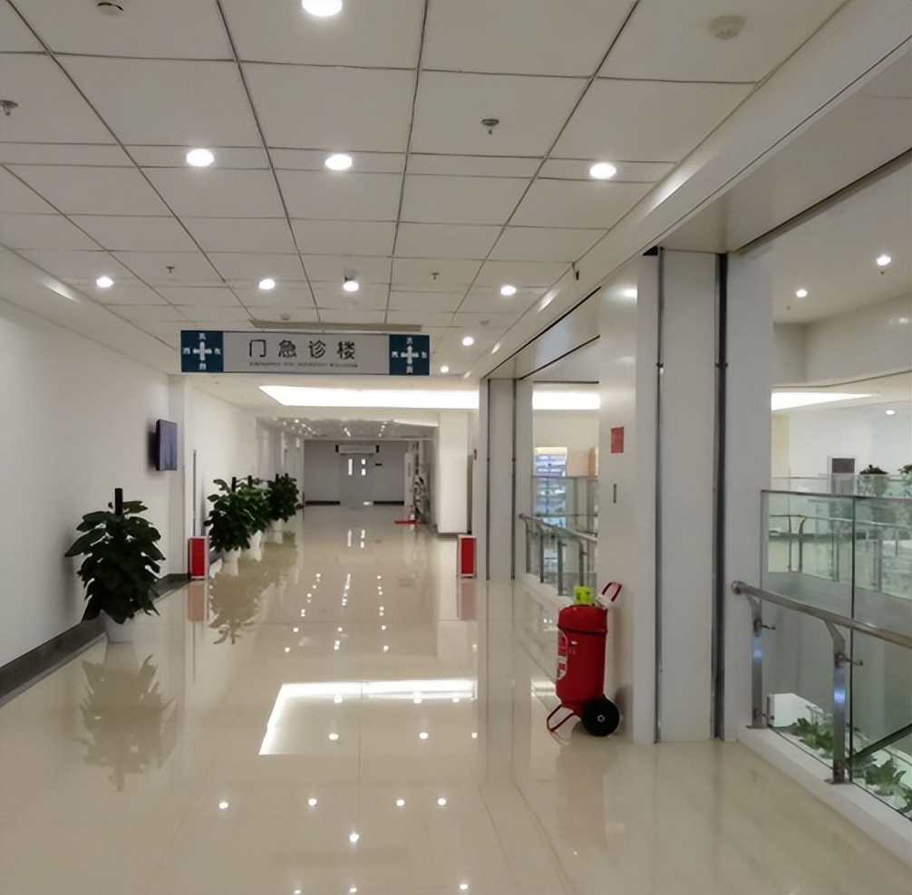 河南单身老汉捡个双性弃婴结局,河南70老汉捡女婴