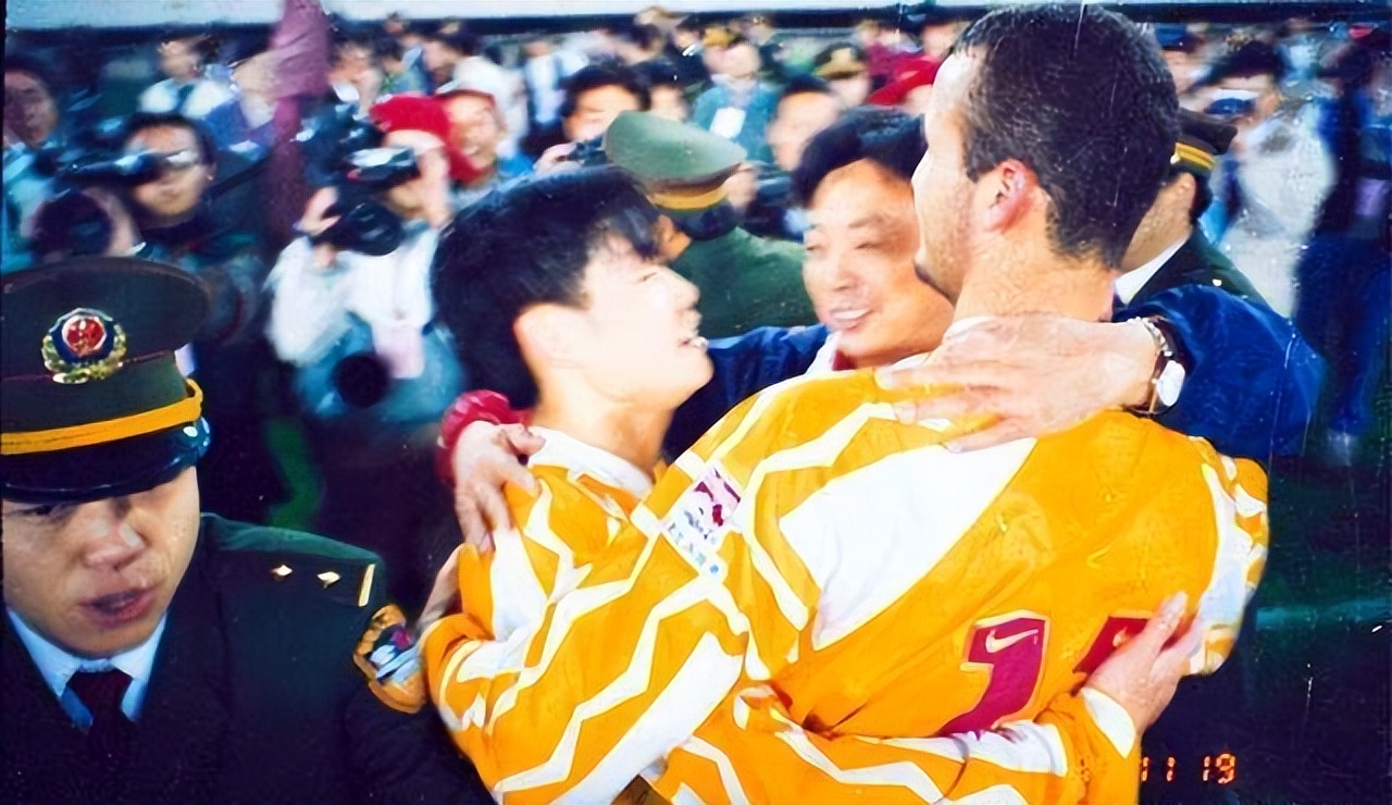 四川全兴马麦罗脚后跟进球,四川全兴足球队纪录片