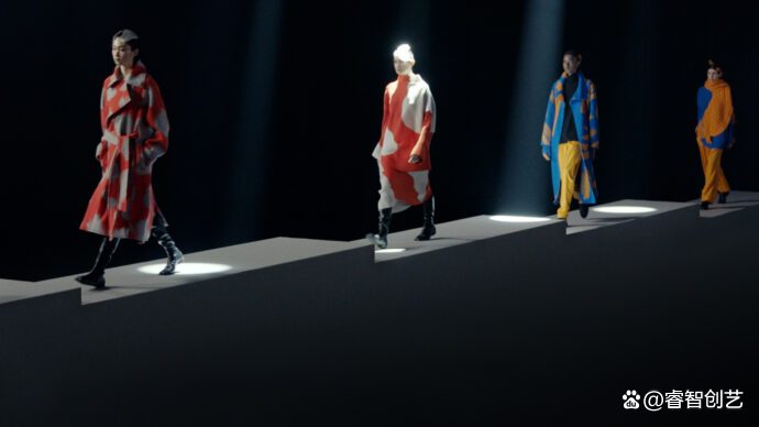 时装品牌三宅一生线上发布2022/23秋冬时装秀,展现万物灵动之姿