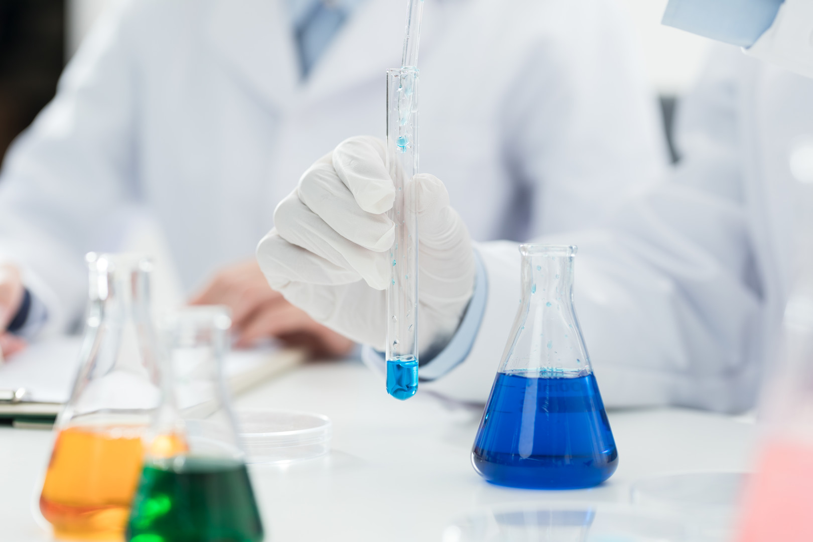 浅析化学领域审查意见中“公知常识”的应对策略