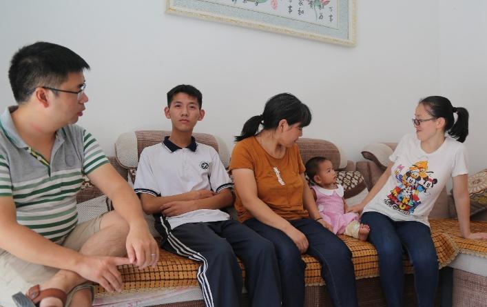 女生边读研边兼职赚17万,边学习边做兼职是什么感觉