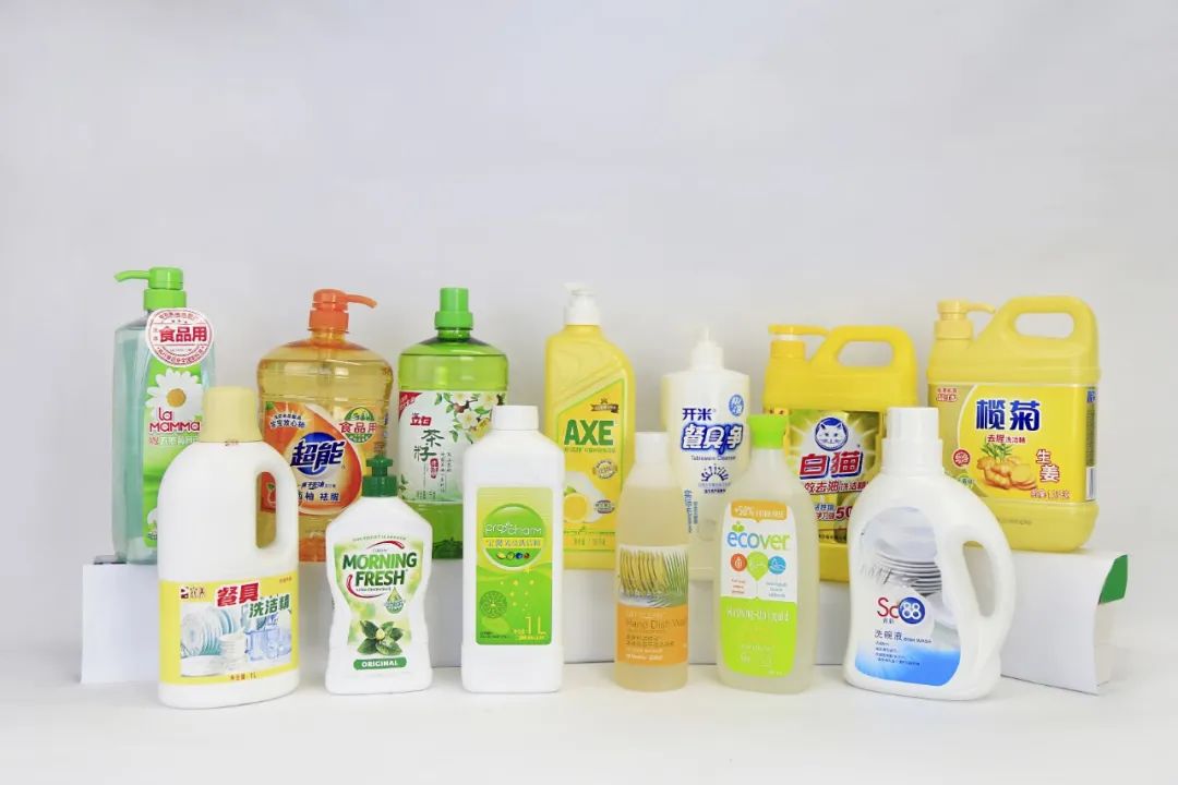 去除油烟机上的油渍小窍门,抽油烟机上的油渍去除方法