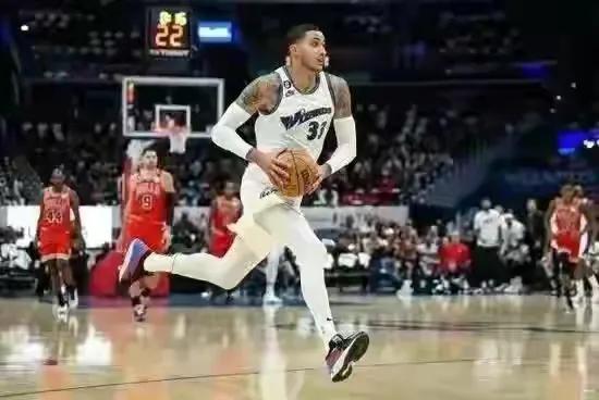 本赛季结束有望拿到顶薪的六大球星,贝恩低薪高能,哈登名利双收