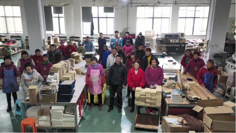 脑瘫厂长带五十名残疾人发家致富,感动中国残疾人企业老板