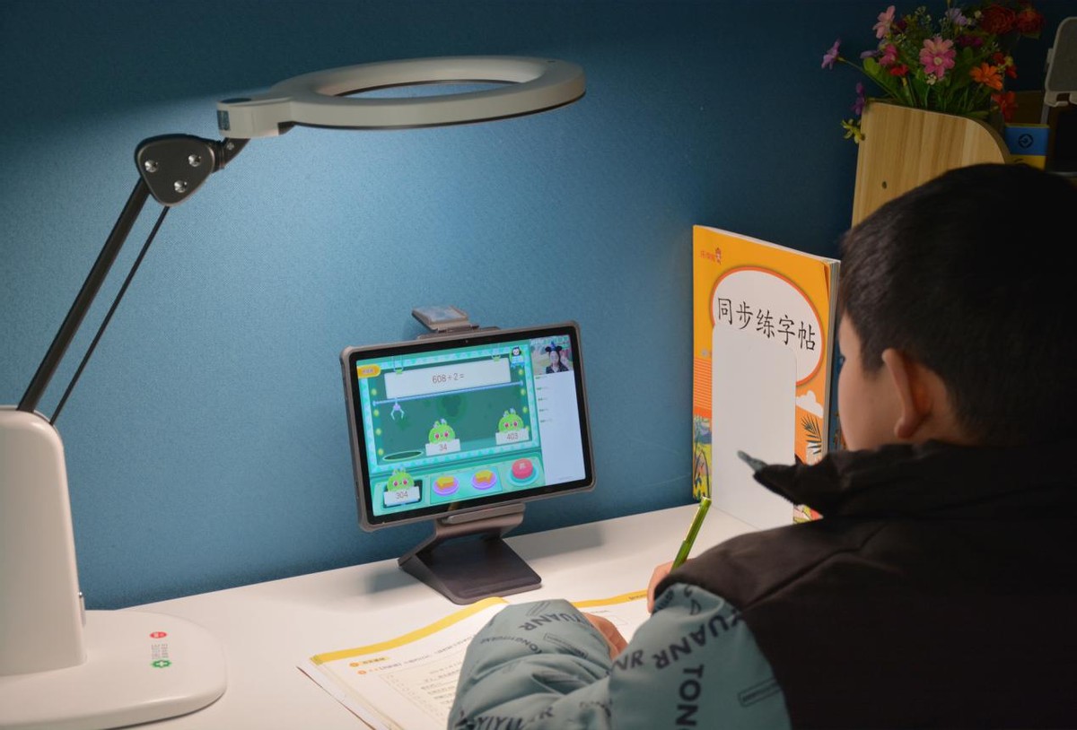 加NIR红光技术，两千多入手爱德华医生天使之光2润眼灯，值吗？