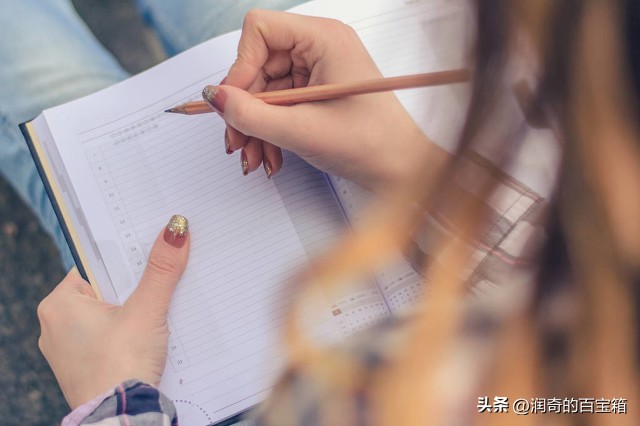 现在用手机赚钱又快又简单,手机赚钱哪个软件赚钱多