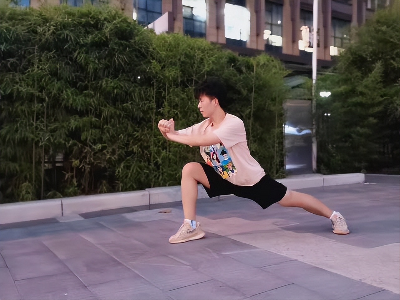 十年磨一剑几年级学的,塔沟武校最厉害的队伍是哪个