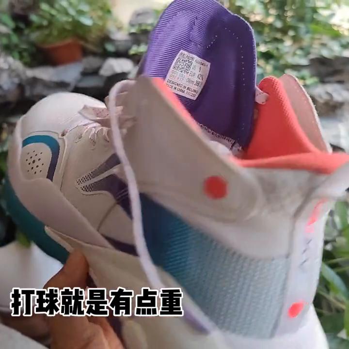 300元以下的篮球鞋实战鞋李宁,驭帅15low和驭帅15䨻哪个好