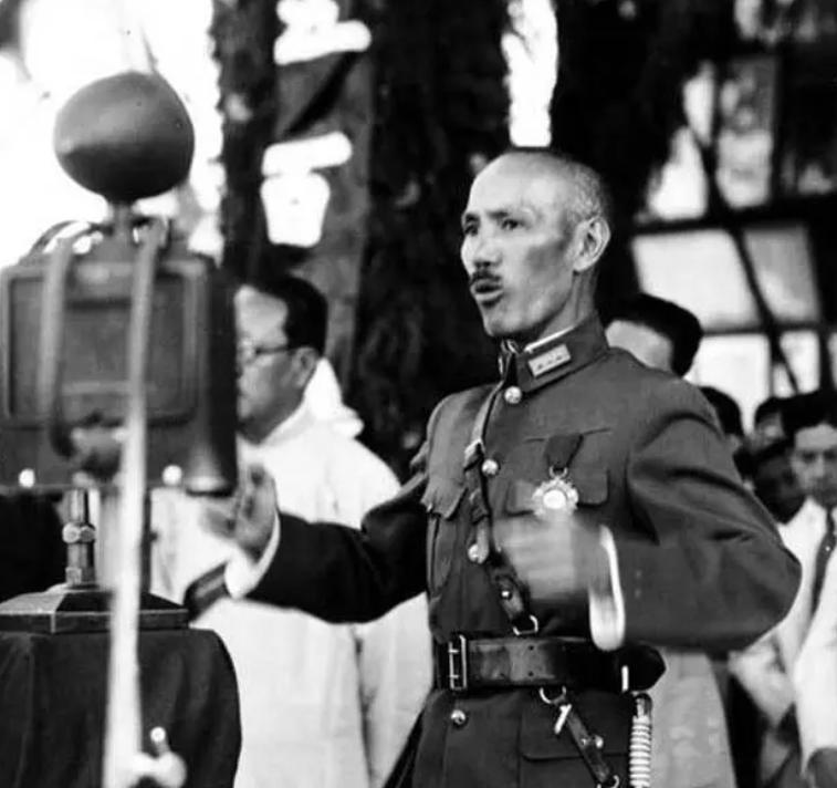 皖南事变后新四军的七个师长是谁,皖南事变新四军突围出来多少人