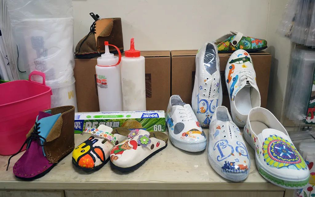 全球只有一家的工艺鞋子,超级好玩的鞋子