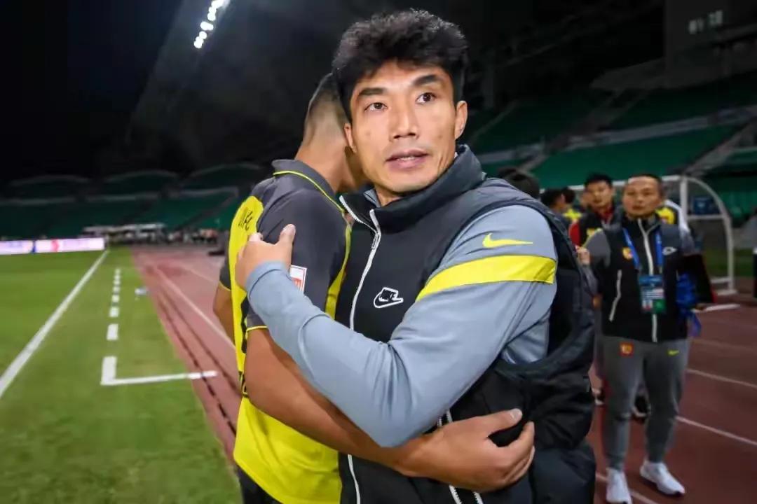 有的人只要站在那里就赢了,有的人只要站在那就已经很耀眼了