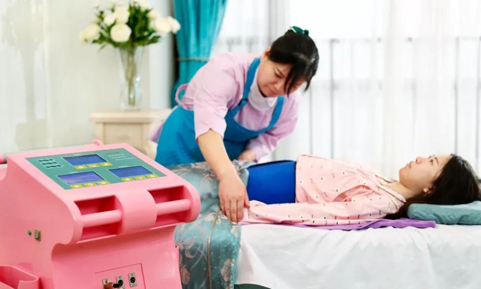 90后转行做月嫂,90后小伙转行做催乳师