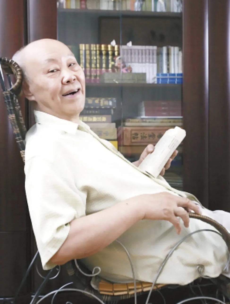 六小龄童痛悼太上老君郑榕,六小龄童郑榕