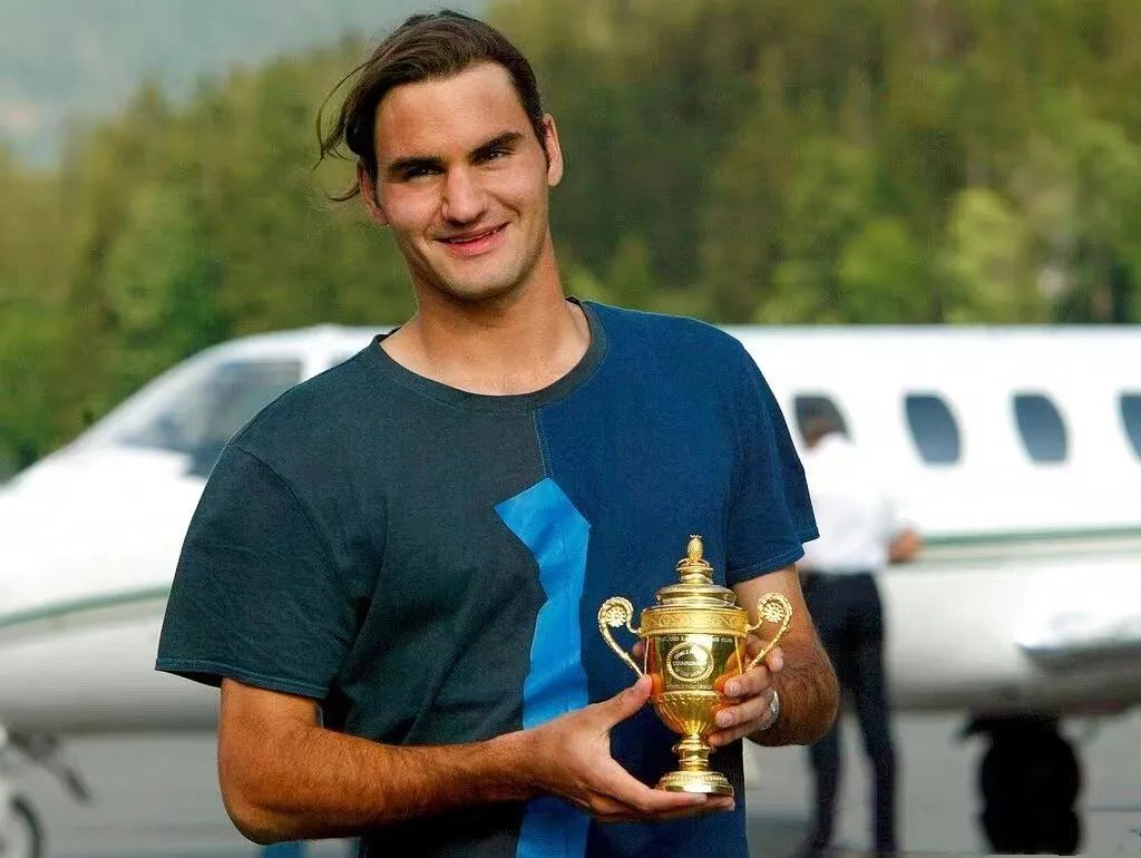 德约赢得总冠军,德约家的奖杯