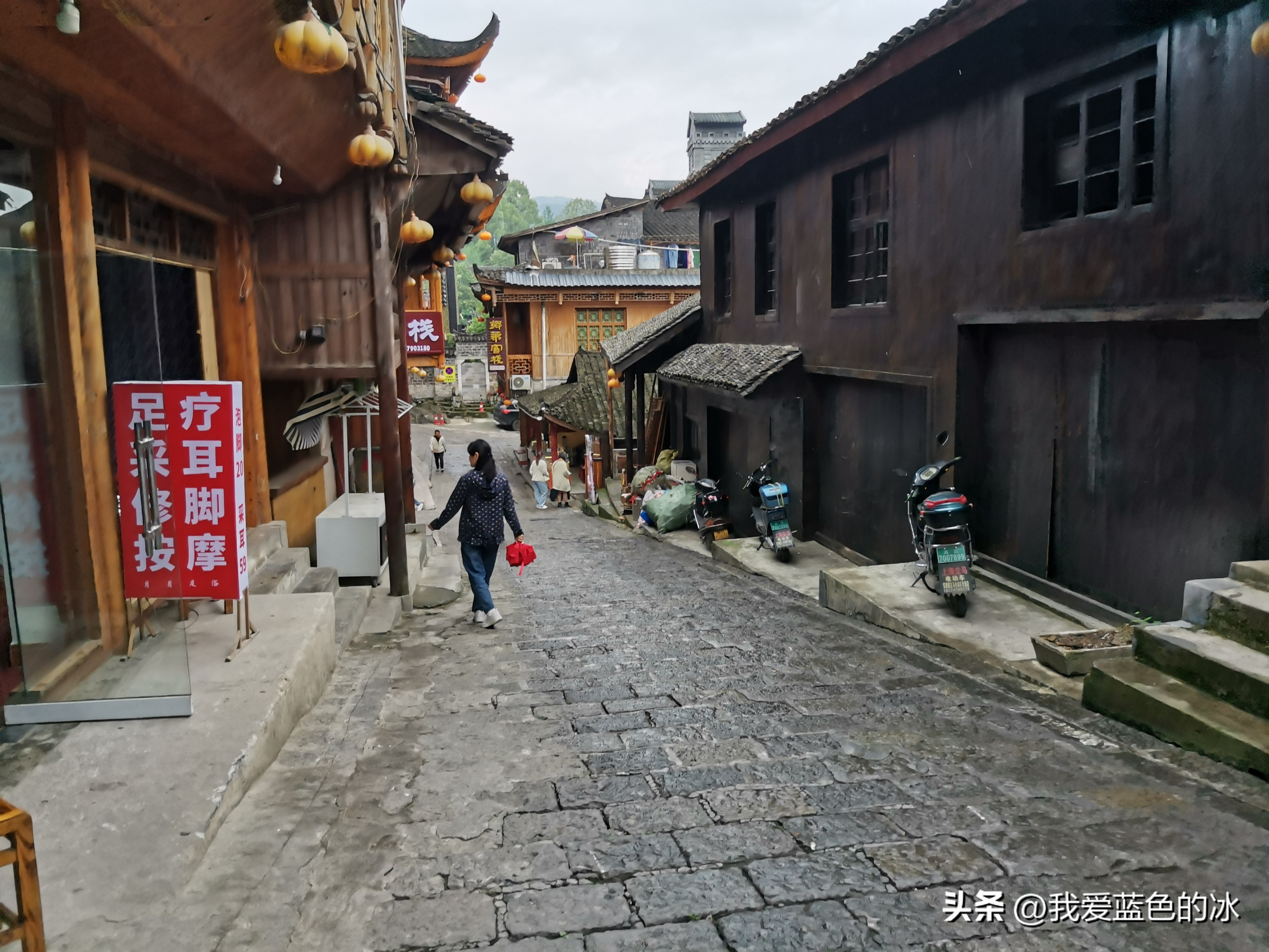 刘晓庆特色米豆腐,漫步在这个不起眼的小镇完整版