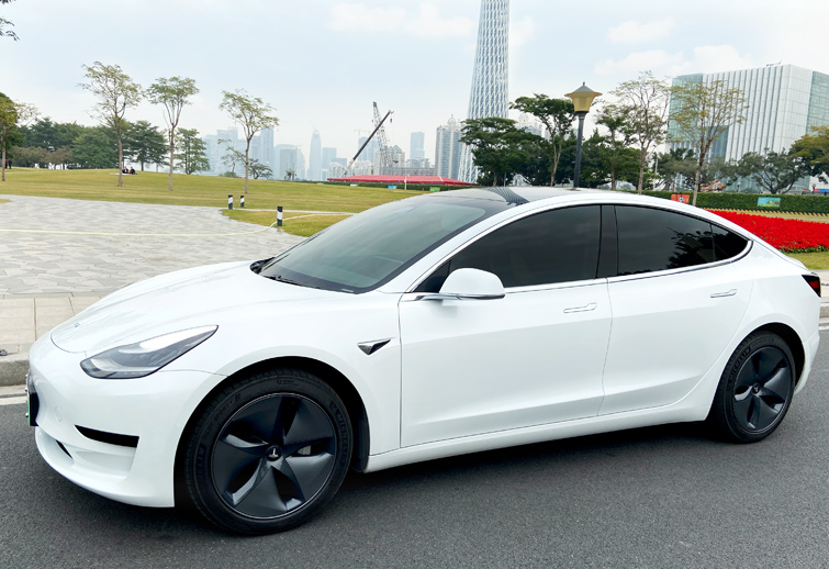 新车是先贴膜还是先上牌,新车贴膜去上牌可以吗