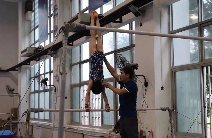 2019全国大学生体操比赛冠军,武大博士妈妈让孩子练体操