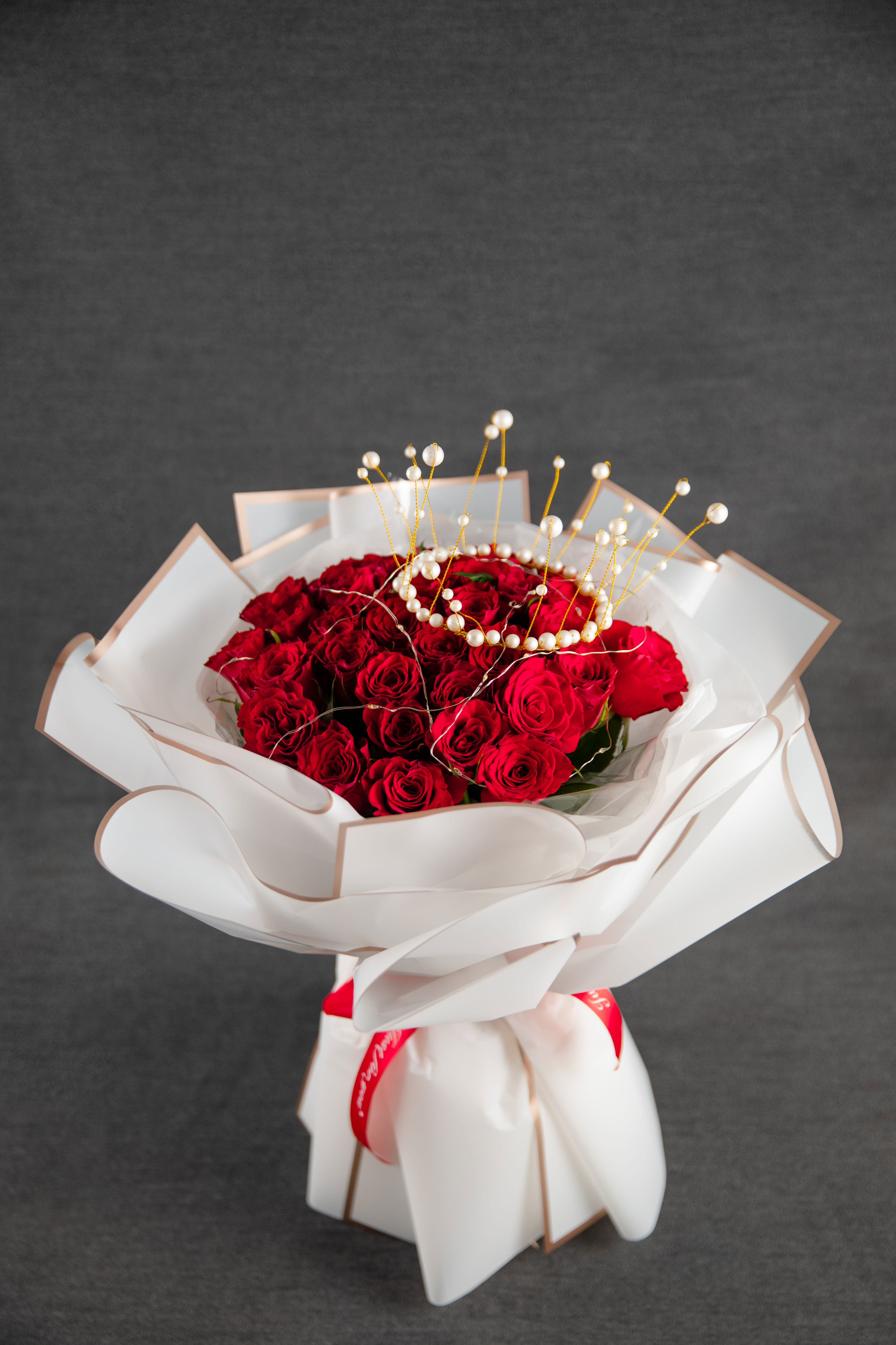 七夕一见倾心11朵红玫瑰diy花束,2020年七夕天空之镜礼盒花束