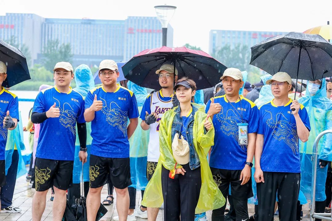 百舸争流竞扬帆不负众望勇夺魁,百舸争流龙舟竞渡