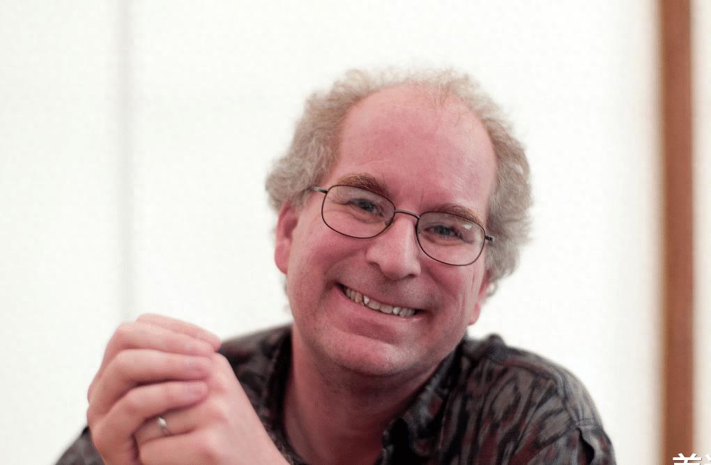 互联网档案馆创始人布鲁斯特·卡勒的抗争之路