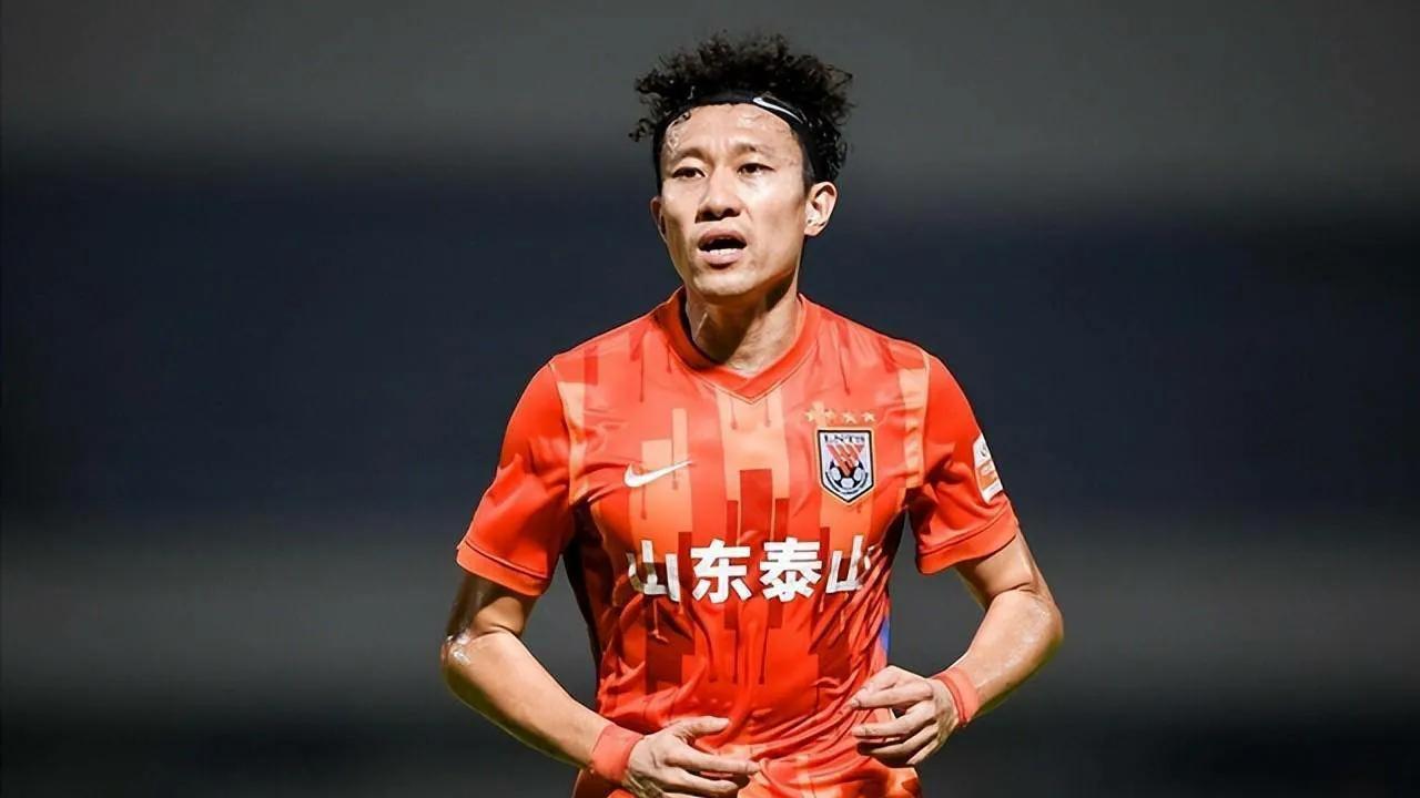 山东泰山5比1战胜河南队崔康熙,泰山vs天津崔康熙泰山首秀