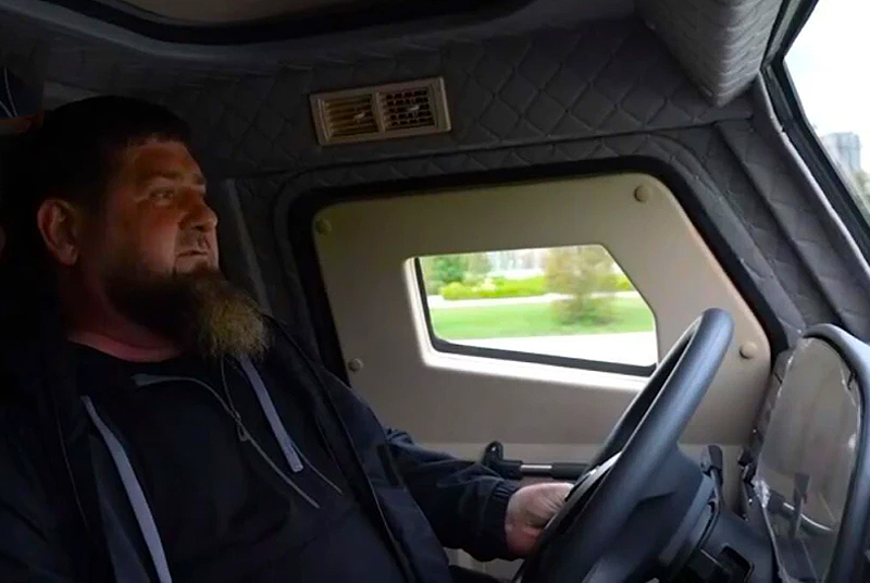 车臣武装首领卡德罗夫,车臣领导人卡德罗夫中将