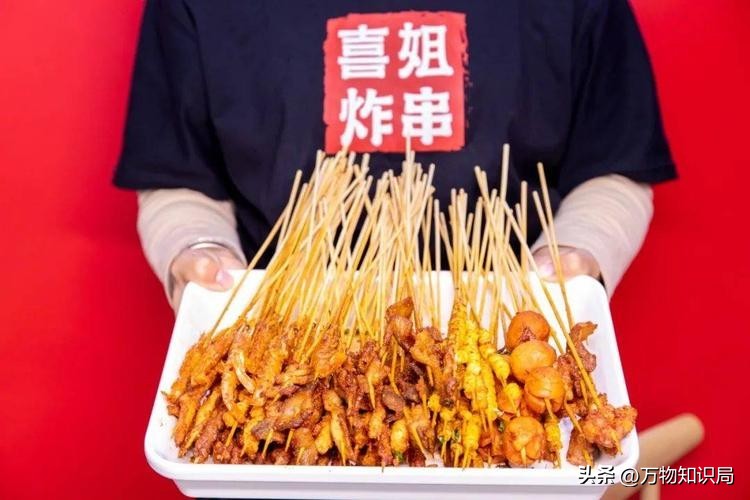 靠9平米小店发财,在小镇开一家蜜雪冰城一年纯利润