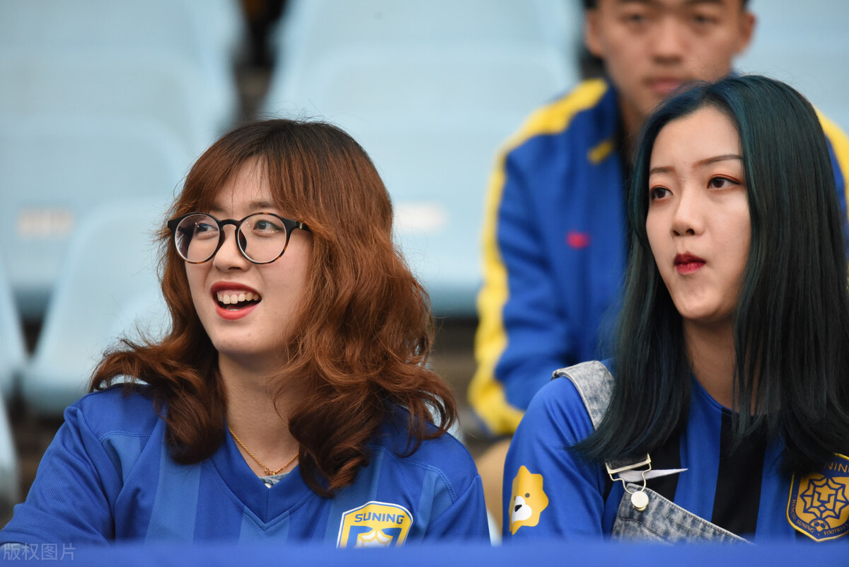 李霄鹏为什么不打佩莱,李霄鹏为啥不邀请郝伟