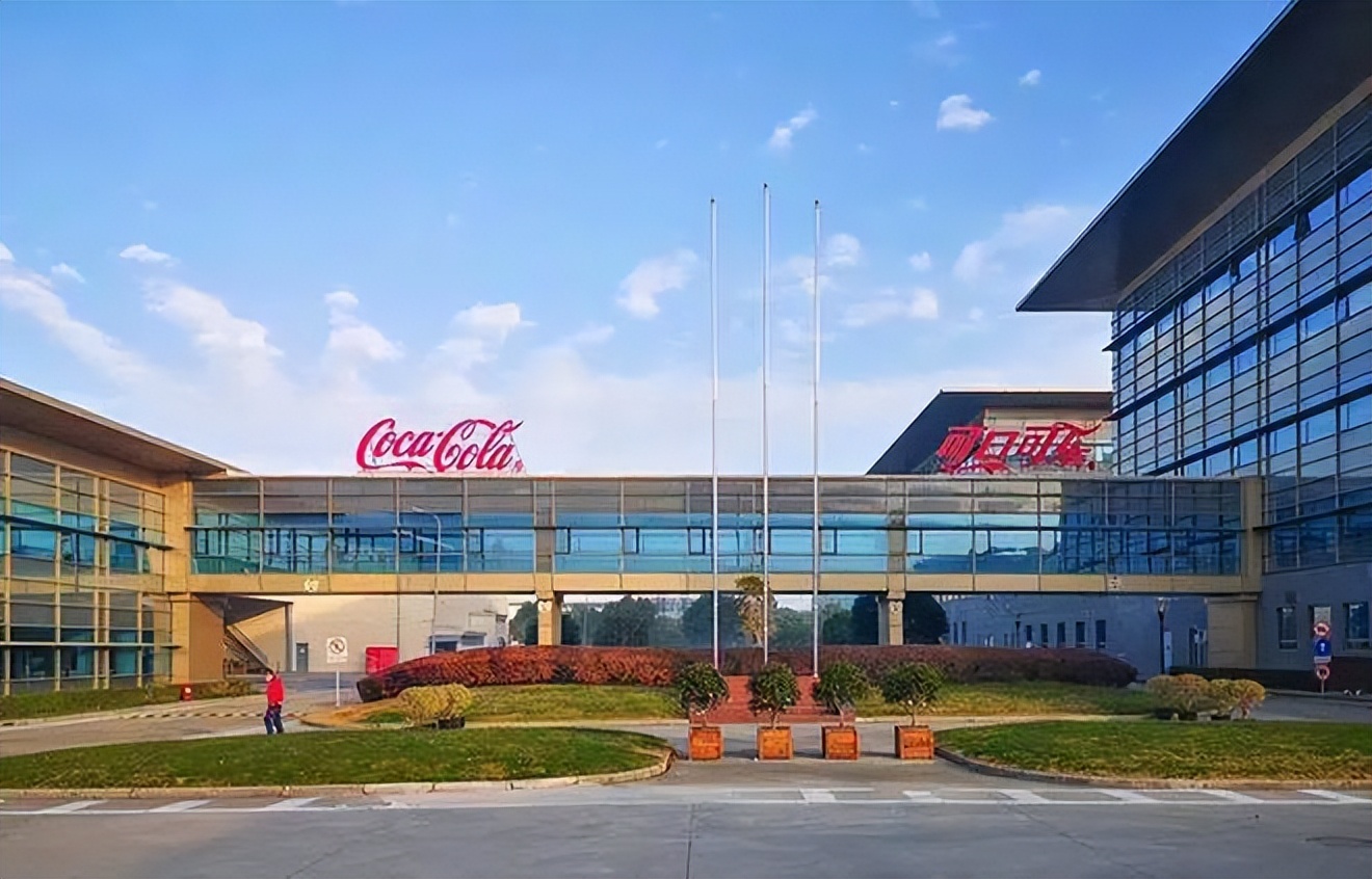 八、九十年代，进口可乐“霸占”中国饮料市场？国产饮料岌岌可危