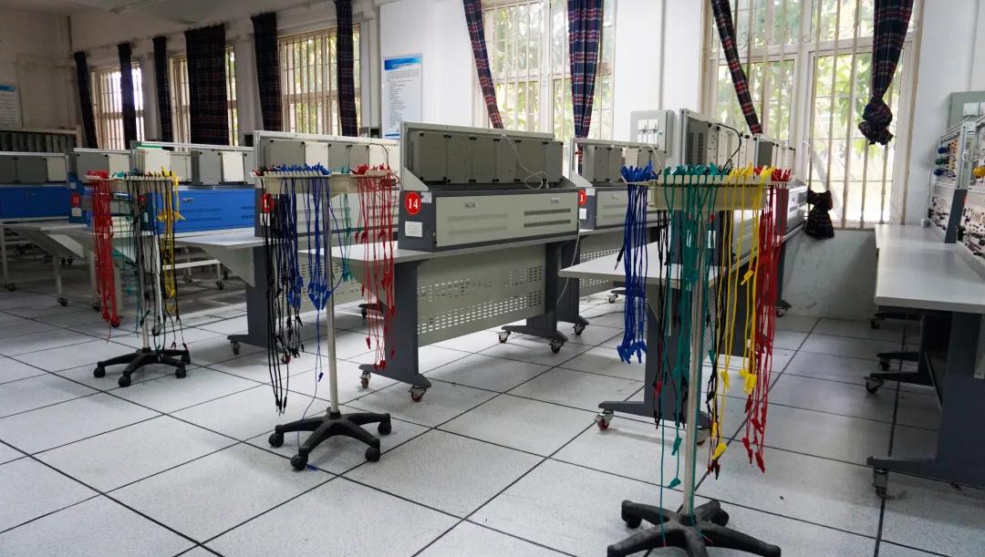 生茂丨走进西航，带你看四川最美校园