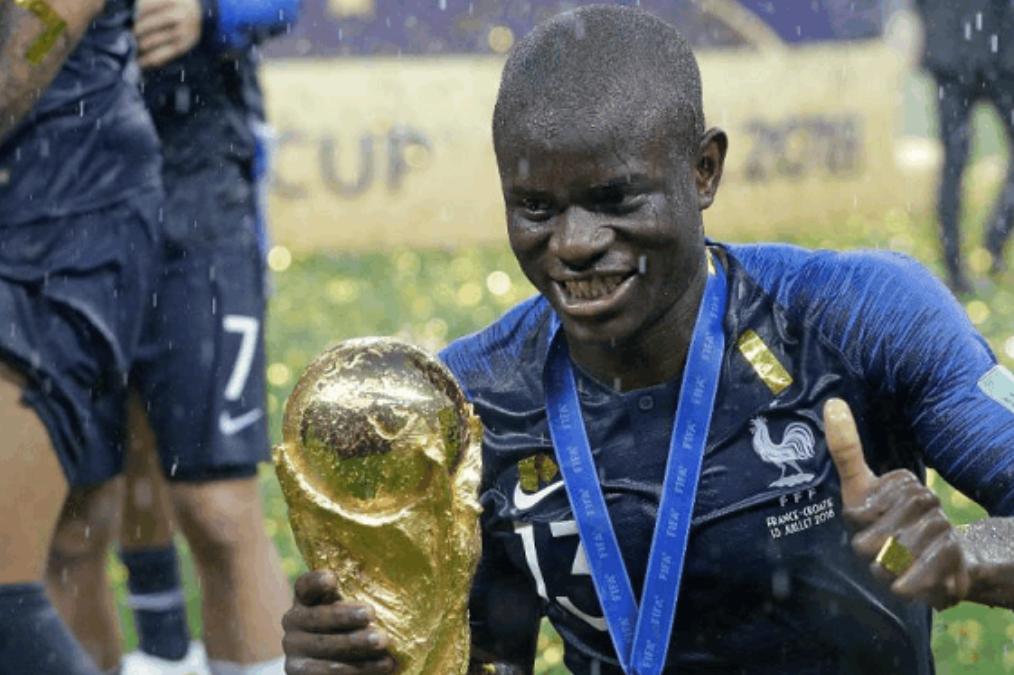 冠军荣誉大满贯+金球奖第5!坎特是否已成为足坛历史第一后腰?