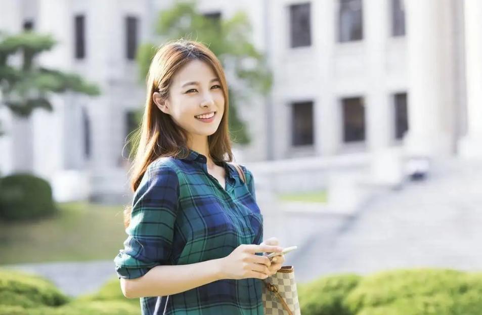 这是仙女老师，上课没有迟到和请假现象，学生的出勤率百分之百