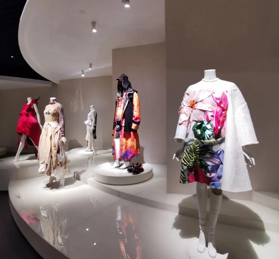 中国丝绸博物馆和中国之江博物馆,博物馆中国的服装
