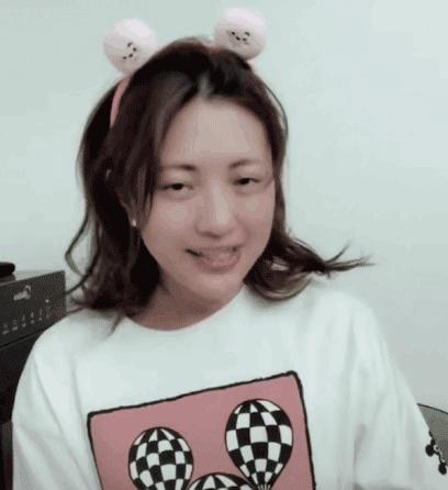 没常识、不识字、不会乘法口诀，这些顶流“文盲”凭什么会红？