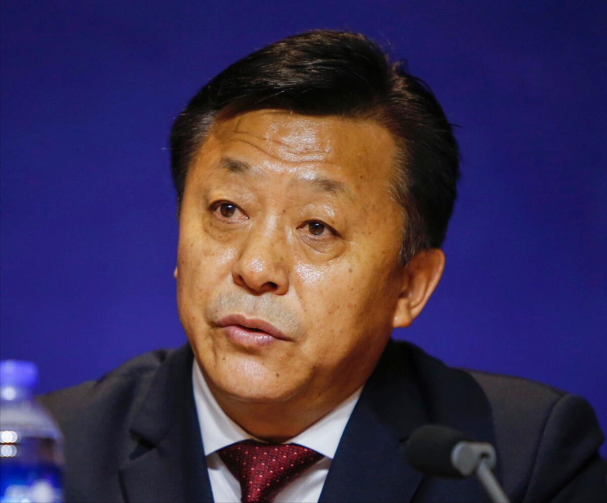 没钱在亚洲玩不转！杜兆才落选中国足球损失惨重，国足恐频频被黑