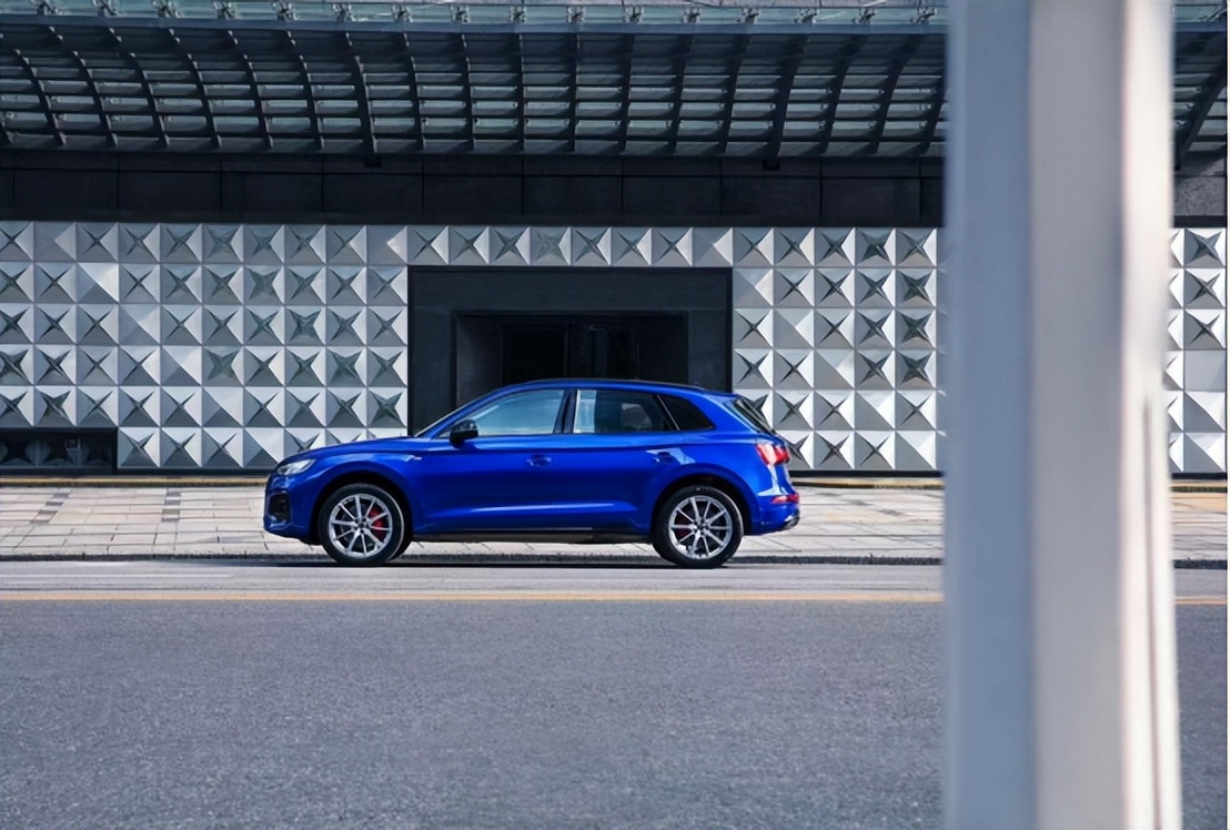 21年凯迪拉克xt5和奥迪q5l销量,奥迪q5l和凯迪拉克xt5哪个油耗低