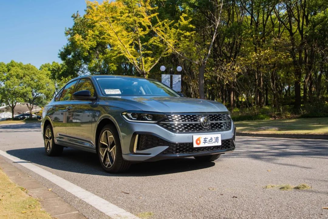 新款朗逸星空版比经典款贵多少,新朗逸星空版经典版你会怎么选